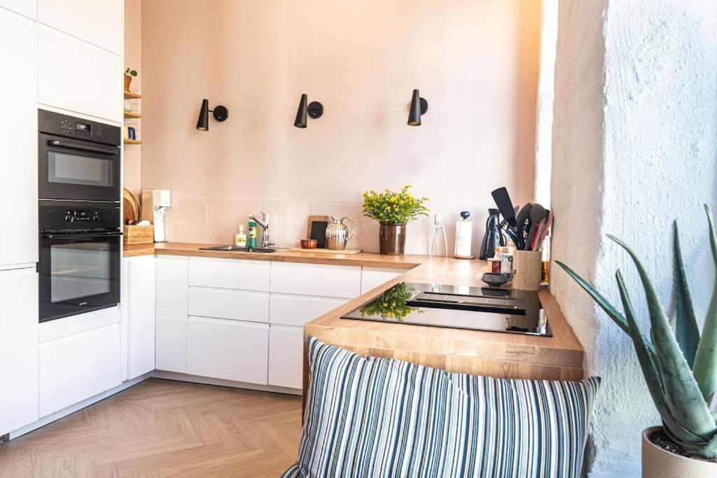 Lägenhet Attraktiv Og Klassisk Midt I Oslo, 80m2 Oslo